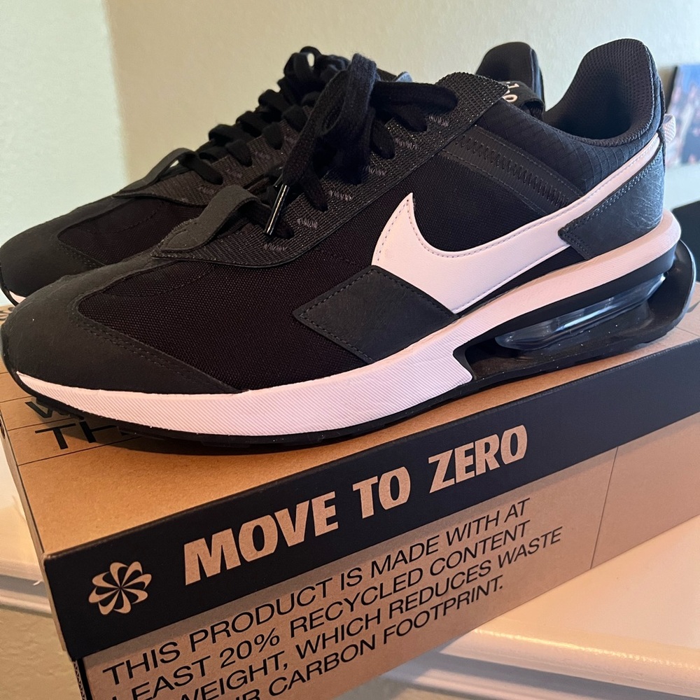 Nike Air Max Pre-Day (Used)